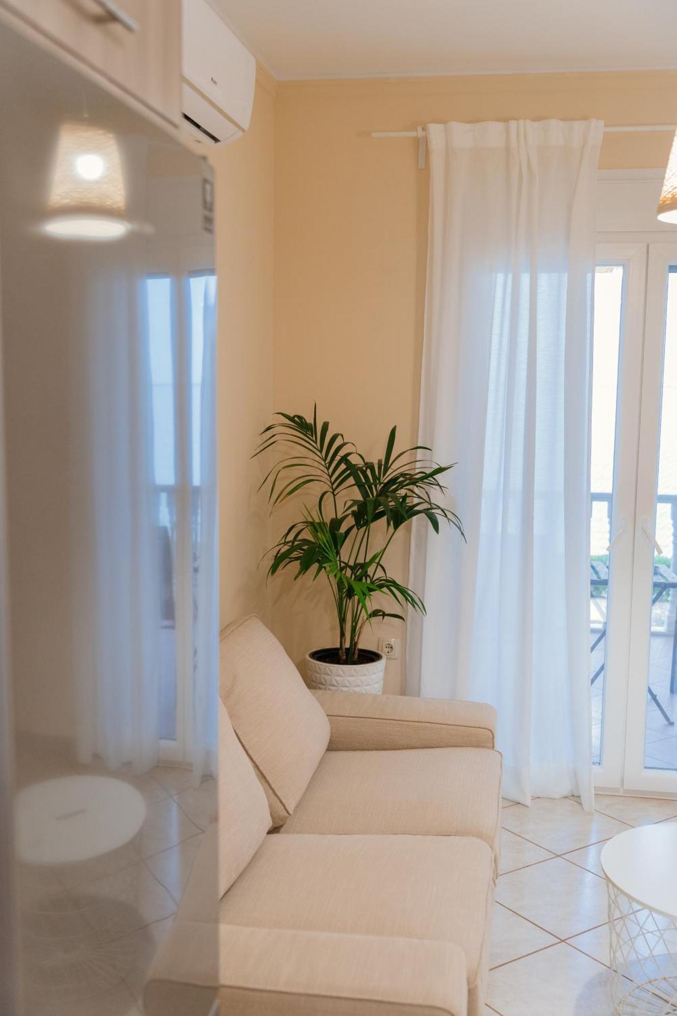 Marine Apartments Venetiko Paralia Agias Foteinis Luaran gambar